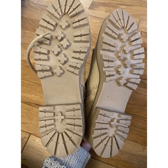 NWT Universal Thread women's Beige Canvas Lace-Up Ankle Boots Side Zipper 9.5 - Picture 6 of 7